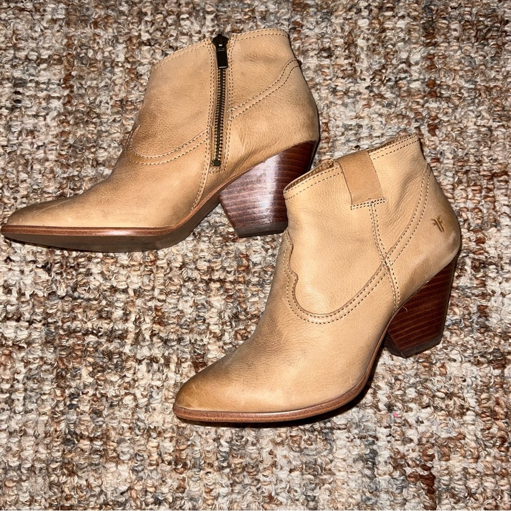 Frye Reina Booties - 6.5 Sand